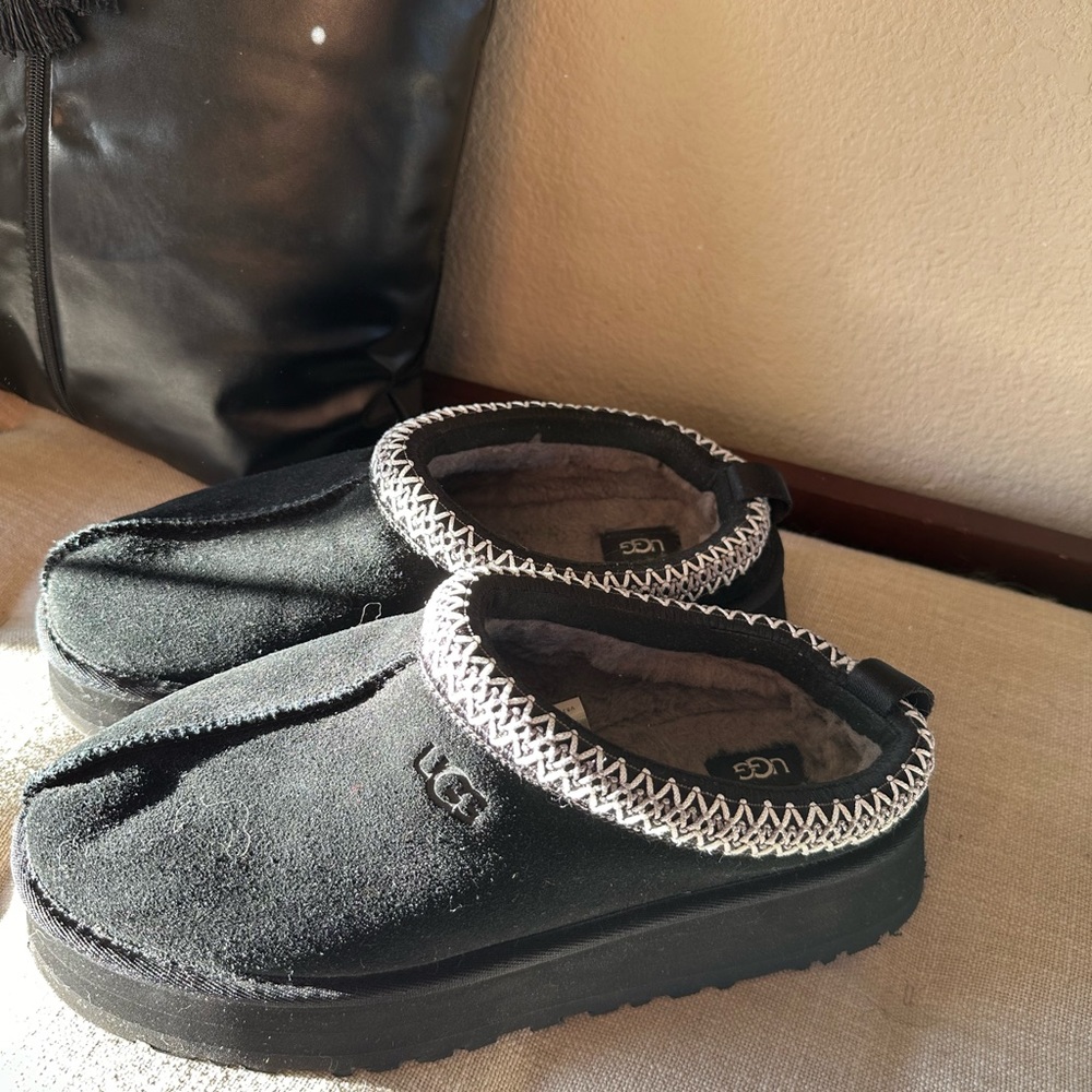 🖤💖🖤UGG TAZMAN PLATFORM SLIPPERsize10🖤💖🖤